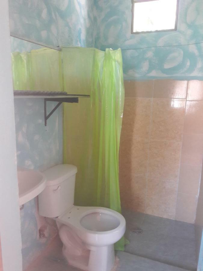 Hostal Y Temazcal Guemez Чичен-Іца Екстер'єр фото