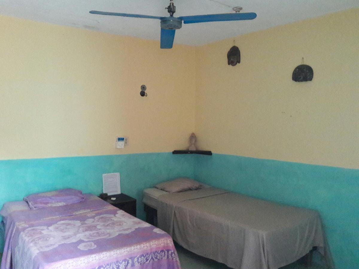 Hostal Y Temazcal Guemez Чичен-Іца Екстер'єр фото